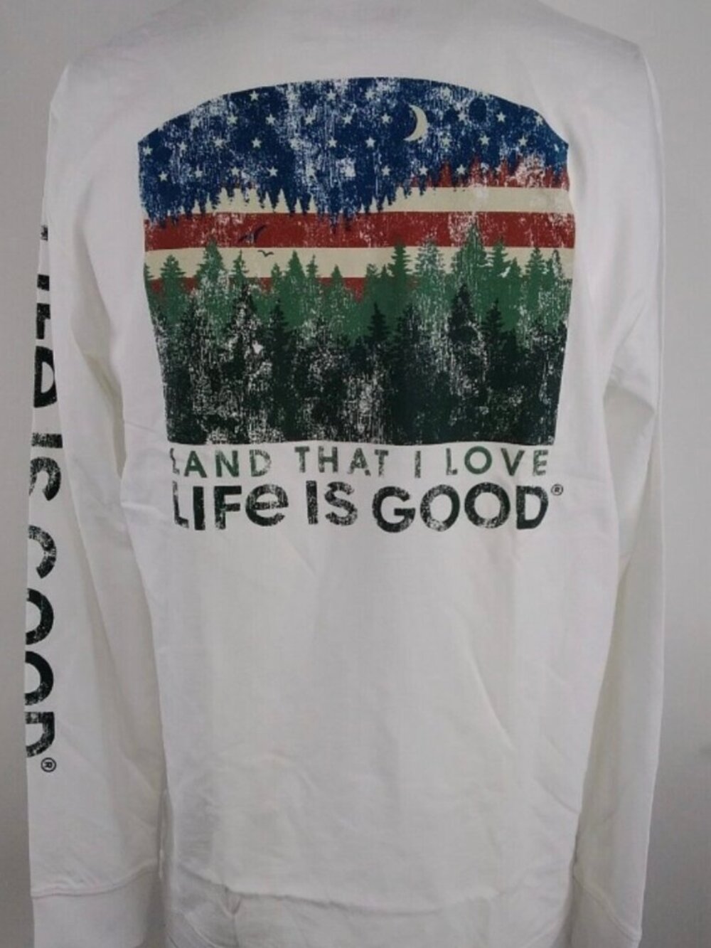 Life is Good Land that I Love Long Sleeved White Size Large